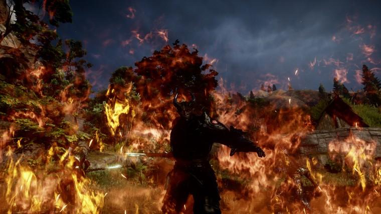 "Qunari Rebuild + Qunari Helmet." addon